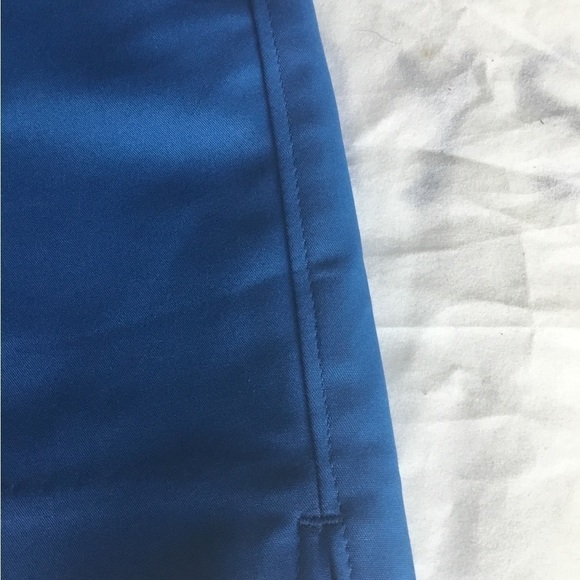 WHITE HOUSE BLACK MARKET 5” WOMEN’S FLAT FRONT CHINO SHORT size 2 - Picture 8 of 13